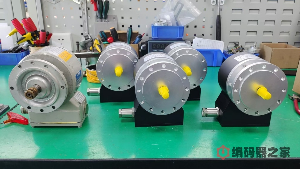 AMP40K-1212，重载Profibus绝对值编码器国产化方案，通过定制替代解决现场应用